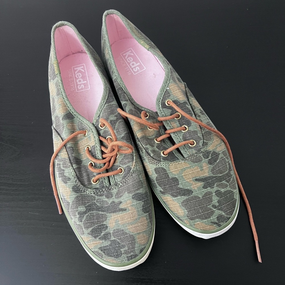 KEDS Camo Camouflage Women's Sneakers Tennis Shoes - Size 9.5